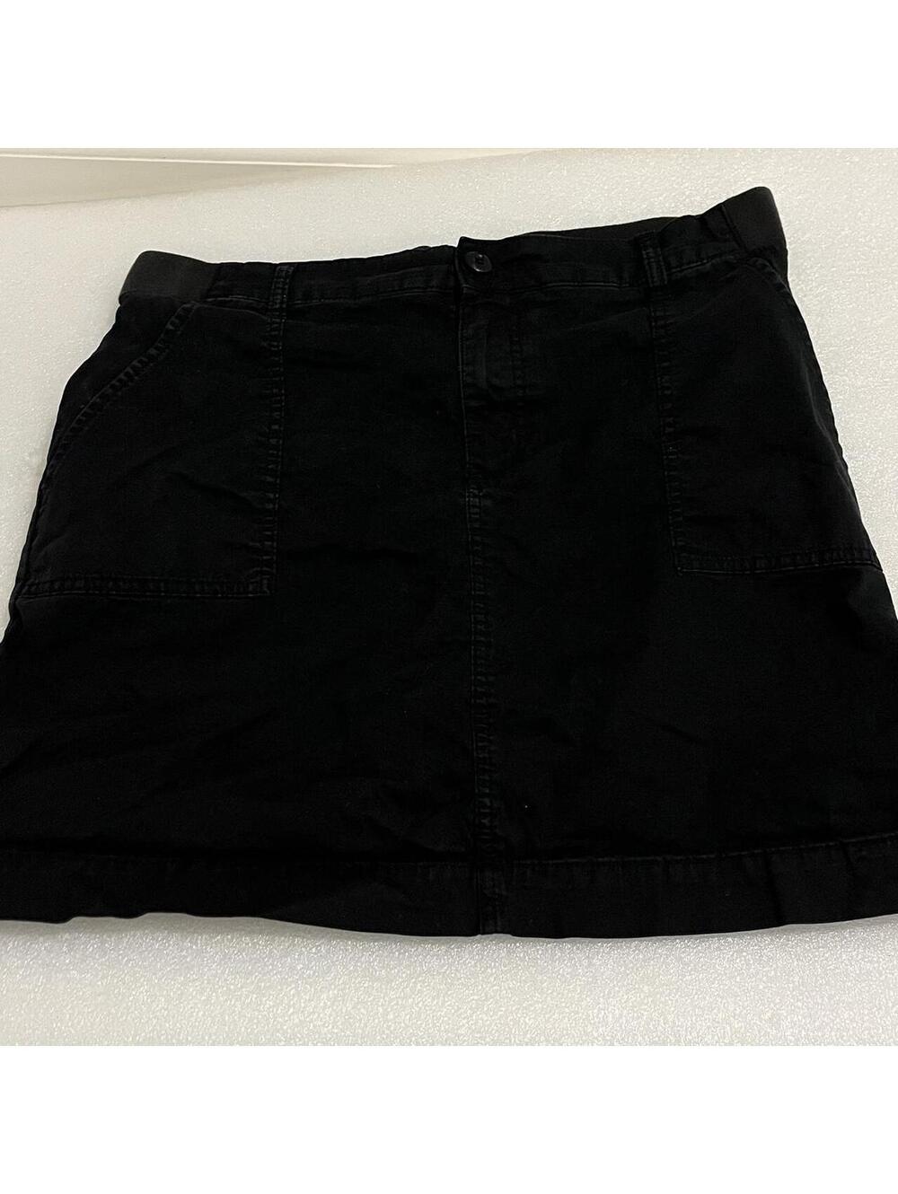 Black Lee mini skirt with shorts #miniskirt